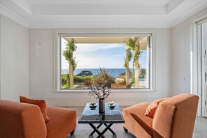 House, Accessible | 5 bedrooms, Internet - The Bay Crest Manor Views Pool Beach (Mount Eliza)