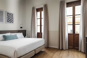 Desk, free WiFi, bed sheets - BYPILLOW Sinfonía (Valencia)