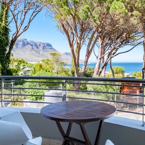 Apartment | 2 bedrooms, desk, Internet - Delightful Rental w Sea Views Vadi Apartment (Cape Town)