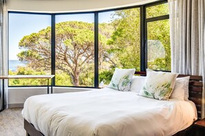 Apartment | 2 bedrooms, desk, Internet - Delightful Rental w Sea Views Vadi Apartment (Cape Town)