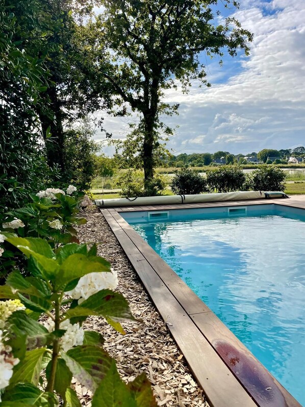 Piscine extérieure, piscine chauffée