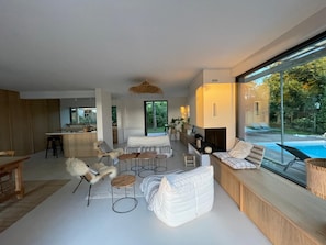 Stereo - Quiet vacation home with swimming pool (Mesquer)