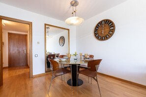 Dining - Stunning views, 2-bedroom apartment, Salou centre UHC SANTILLANA 239 (Salou)