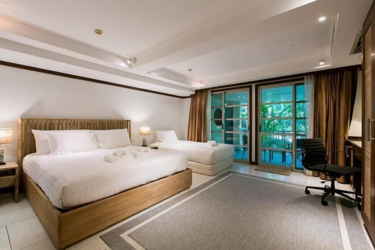 Down comforters, WiFi (free)