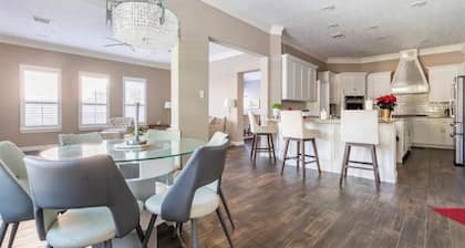 ELUX with heated pool spa