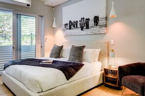 Apartment - Experience Vibrant Living at De Waterkant Views (Cape Town)