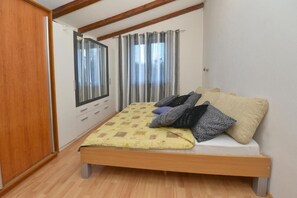 1 bedroom, iron/ironing board, free WiFi - Villa Kristina (Funtana)