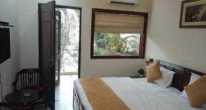 Room-home Stay Bed And Break Fast