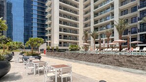 House - Quasi-hotels Zada Luxe Comfort in Business Bay 1BR (Dubai)