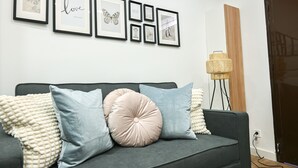 TV - Charming one-bedroom apartment in Madrid, close to the Tetuán metro (Madrid)