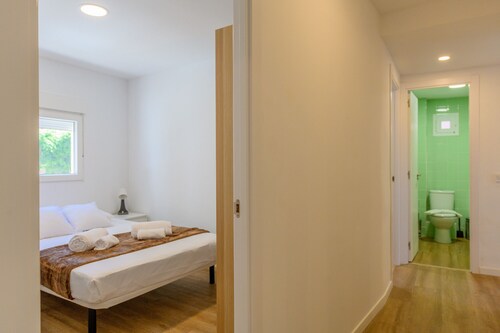 Acogedora habitación con cama doble cerca al Polideportivo Los Cantos en Alcorcón SAP35A