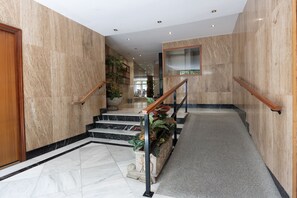 Interior - Amplio apartamento de tres dormitorios en Arganzuela (Madrid)