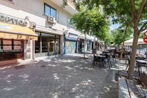Outdoor dining - Amplio apartamento de tres dormitorios en Arganzuela (Madrid)