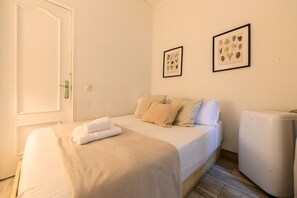 1 bedroom, iron/ironing board, free WiFi