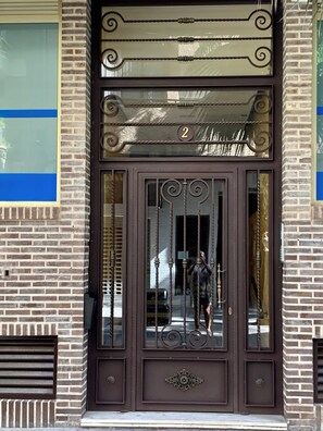 Exterior detail - Canonigo Palmeras Street Torrevieja Centre/harbour/beach/boulevard (Torrevieja)