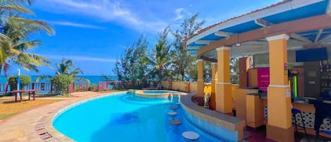 Swim-up bar