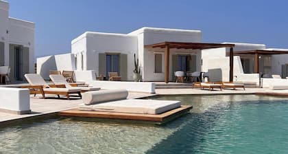 Villa with semi private pool in koufonisia