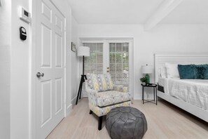 1 habitación, escritorio, tabla de planchar con plancha y wifi gratis 