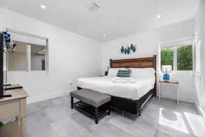 2 chambres, fer et planche à repasser, Wi-Fi gratuit, draps fournis