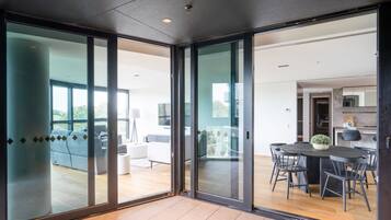 Apartment | 4 bedrooms, desk, Internet