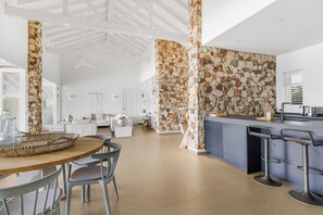 3 bedrooms, Internet - Kas di So o Ocean Front Luxury Villa (St. Marie)