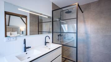 Casa | 2 quartos, acesso à internet de alta velocidade