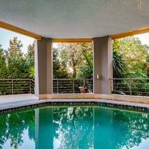 Villa | 5 bedrooms, Internet - Camps Bay Family Home With Sea Views Coral House (Cape Town)