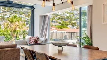 Apartment | 3 bedrooms, Internet