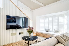 Apartment | 2 bedrooms, Internet - Seaside Escape Apartment Sea La View (Cape Town)