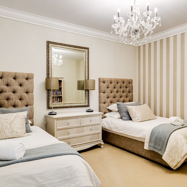 Βίλα | 5 υπνοδωμάτια, σίδερο/σιδερώστρα, ίντερνετ 