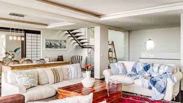Villa | 4 Schlafzimmer, Schreibtisch, Bügeleisen/Bügelbrett, Internetzugang