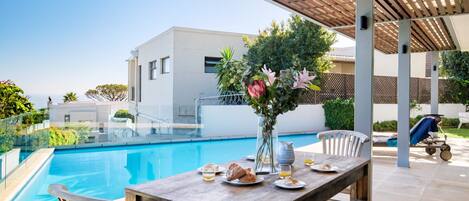 Villa | 4 camere, una scrivania, ferro/asse da stiro, Internet