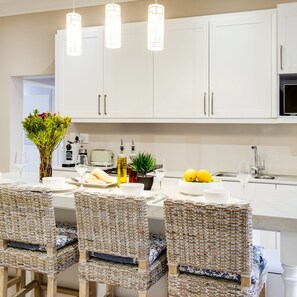 Apartment | 2 bedrooms, Internet - Elegant Charm Retreat Central Treasure (Cape Town)