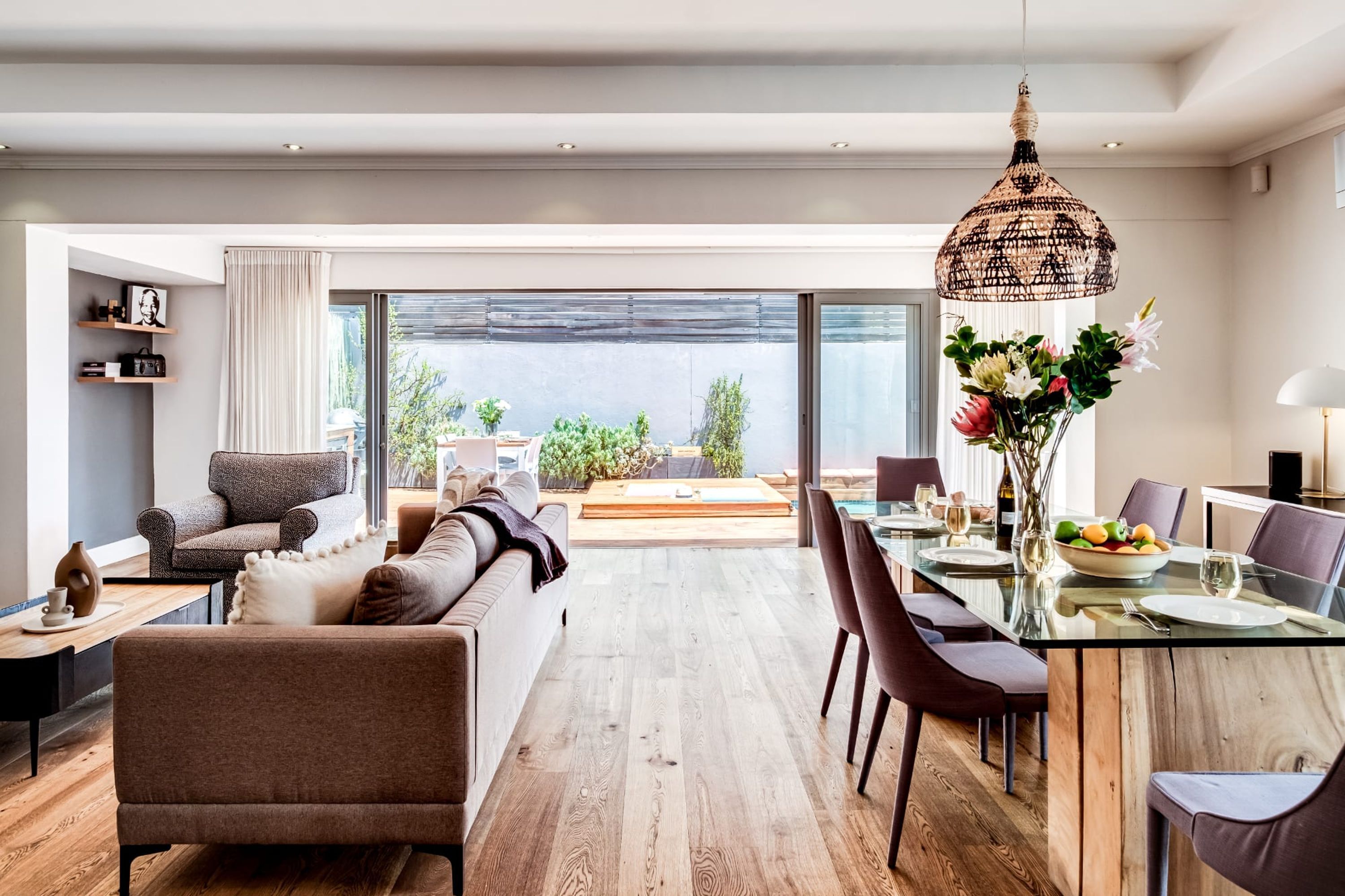 House | 5 bedrooms, desk, high-speed internet