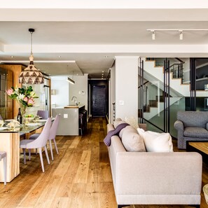 House | 5 bedrooms, desk, Internet - Tranquil Escape in Sea Point Aureto (Cape Town)