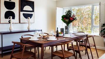 House | 4 bedrooms, high-speed internet