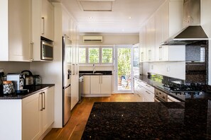 別墅 | 4 間臥室、網路服務