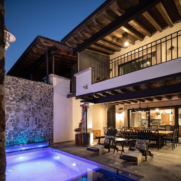 House | 5 bedrooms, Internet - Private Jacuzzi Pool Elegant La Escondida 5BR (San Miguel de Allende)