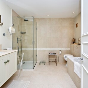 2 bedrooms, Internet - Beautiful and Spacious 2 Bedroom Apartment in South Kensington (London)