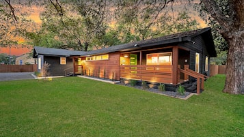 House | 5 bedrooms, Internet