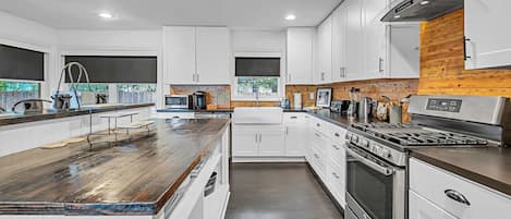 House | 5 bedrooms, Internet