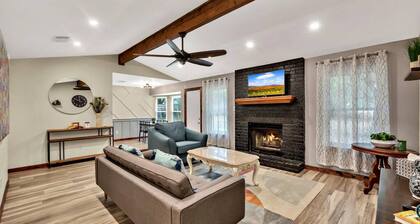 New Cozy Retreat Located 15 Minutes to Waco