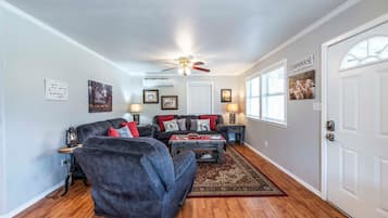 House | 2 bedrooms, Internet