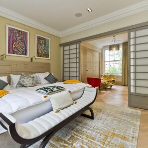 House | 7 bedrooms, Internet - Astounding 7bed Notting Hill Family Home w Private Garden Games Room Parking (London)