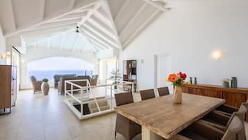 Vila | 4 quartos, acesso à internet de alta velocidade