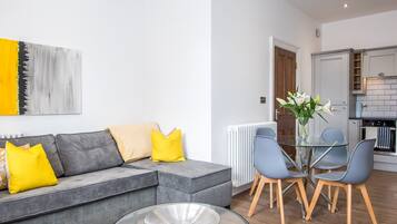 2 bedrooms