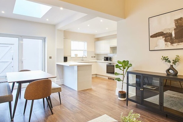 House | 3 bedrooms, iron/ironing board