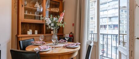 公寓 | 2 多间卧室、高速上网