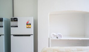 Apartment | 1 bedroom - Metawise/parramatta Cozy Room With Furniture Wifi (Parramatta)