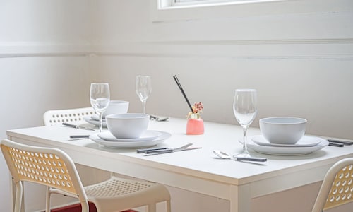 Metawise/parramatta Cozy Room With Furniture Wifi